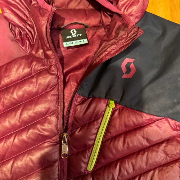 Scott Down Vest - Picture 2 of 4